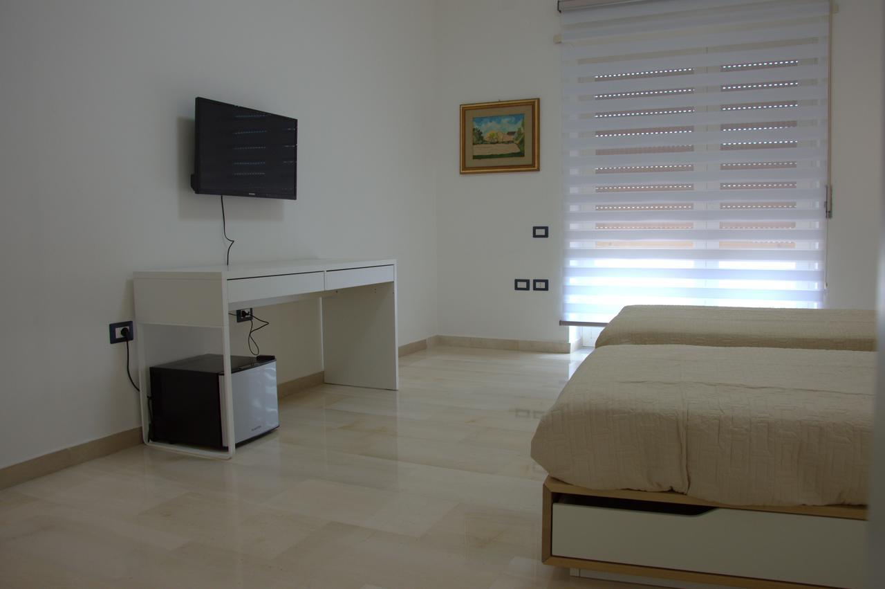 B&B "San Paolo" เนเปิลส์ ภายนอก รูปภาพ