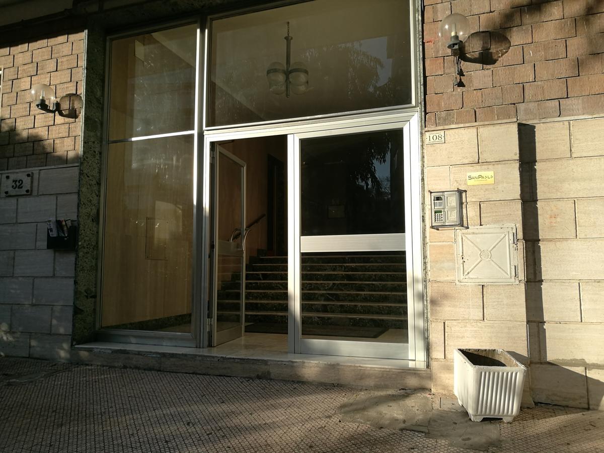 B&B "San Paolo" เนเปิลส์ ภายนอก รูปภาพ